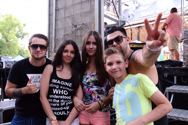 Sóstó feszt szárazon és vízen