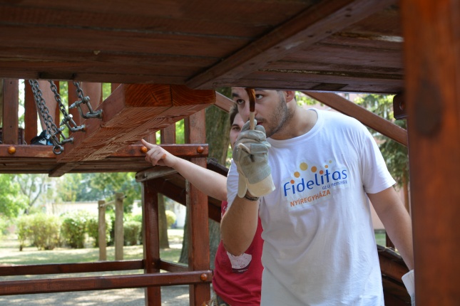 Fidelitas játszótér felújítás