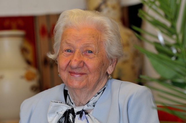 Szépkorú köszöntése - Varga Andrásné