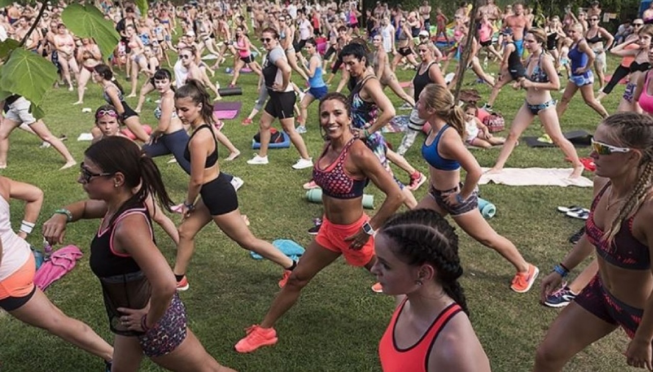 Alakreform Rubint Rékával a Kossuth téren