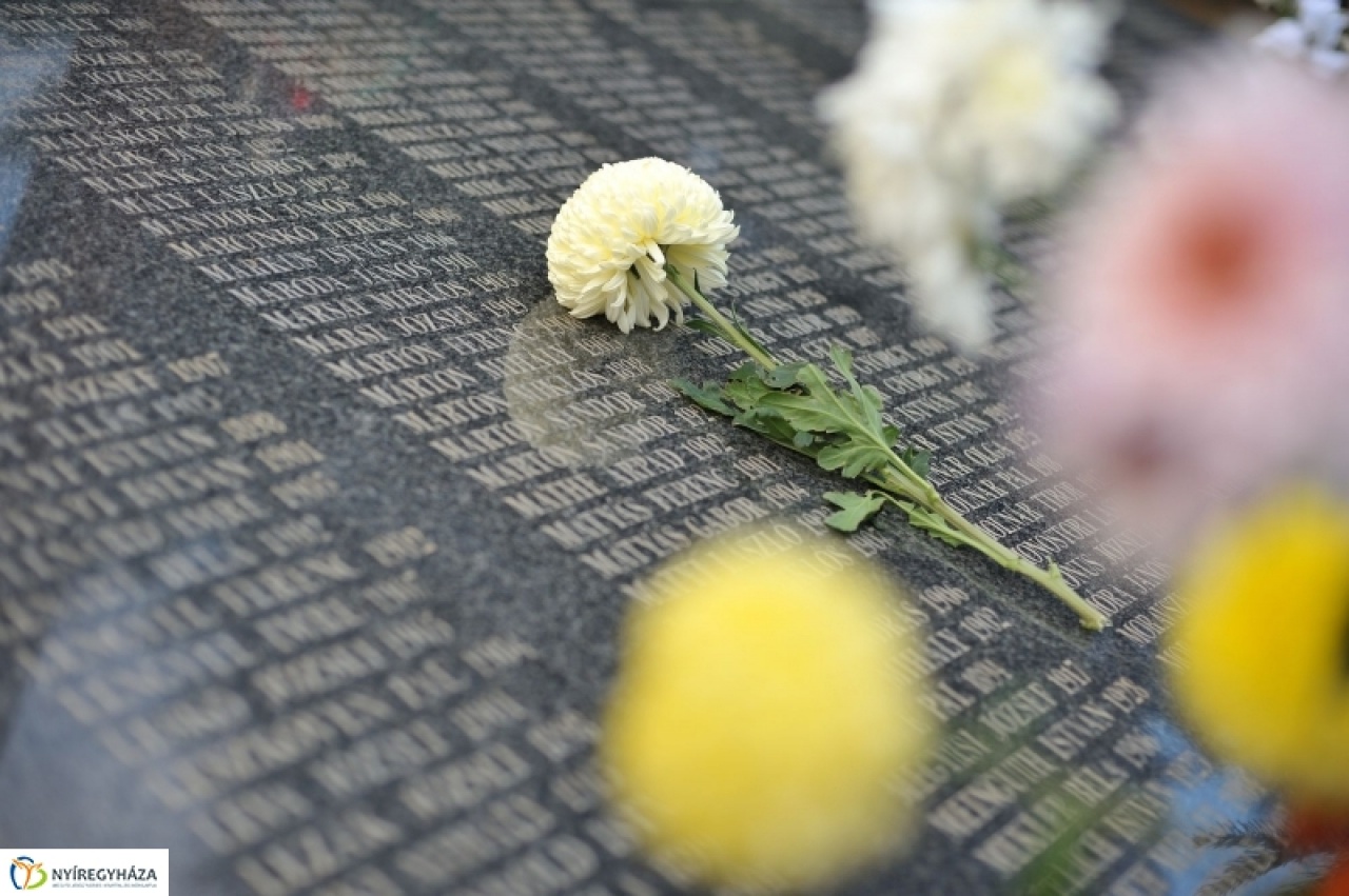 Elhurcoltak Emléknapja - emlékezés az Északi temetőben