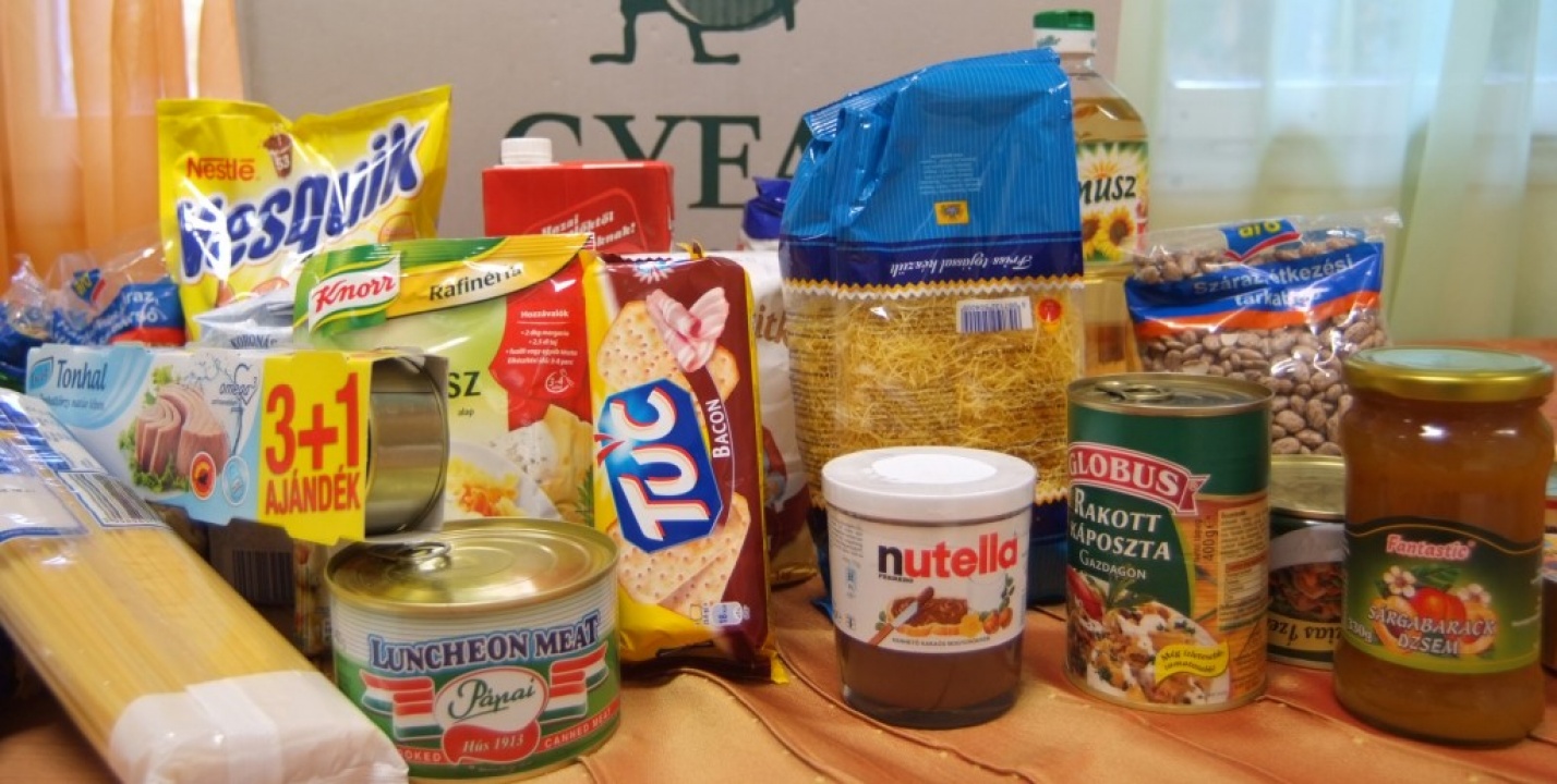 Tartós élelmiszerek gyűjtése a Nyíregyházi Művese Állomás rászoruló betegei részére