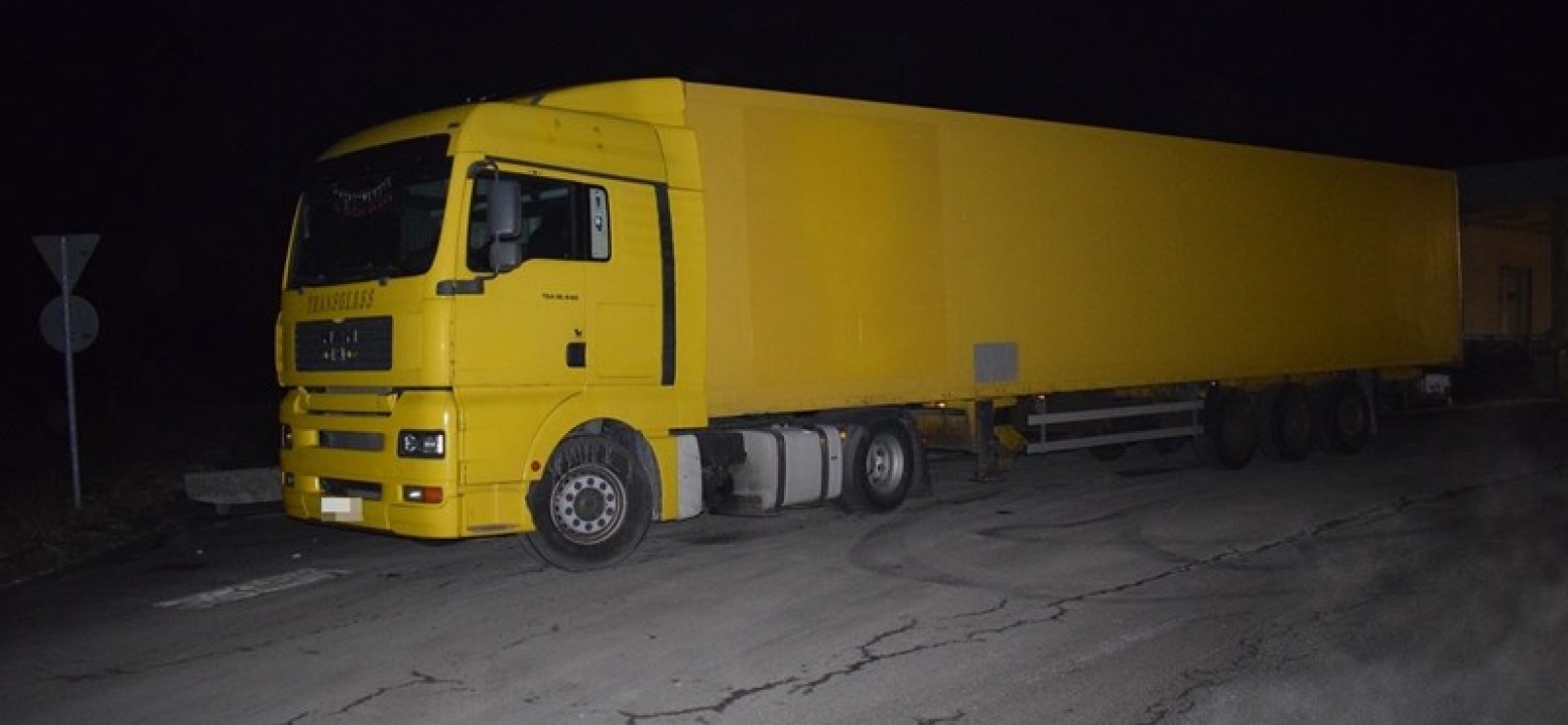 Ittasan vezette a kamiont