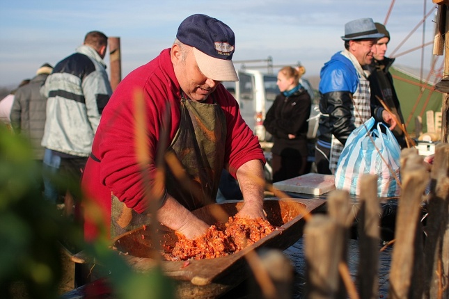 Böllérverseny Napkoron