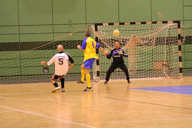 Régi(j)ó barátok fociztak