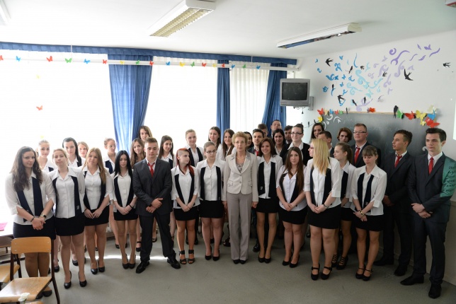 Sipkay-s diákok búcsúja tanáraiktól