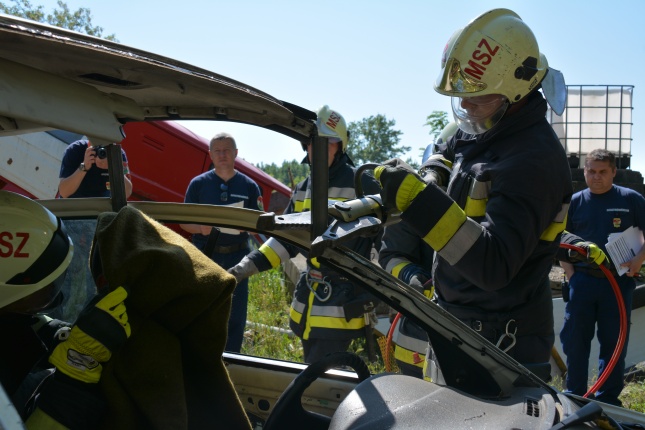 Tűzoltók megyei versenye