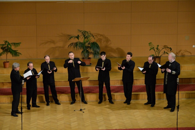 Optina Pustyn énekegyüttes fellépése