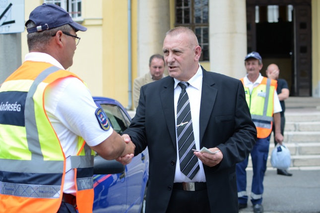 Gépkocsik átadása - MRFK