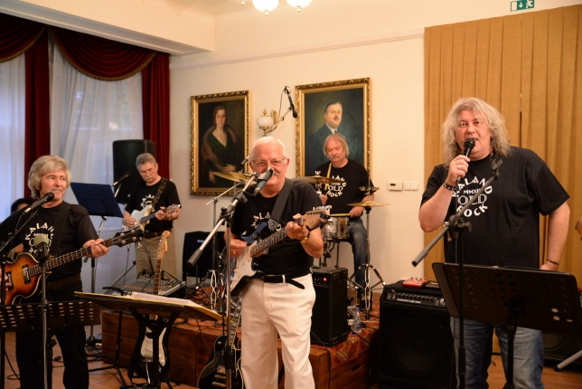 Republic emlék-est a Bencs Villában