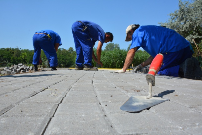 Épül, szépül Sóstó