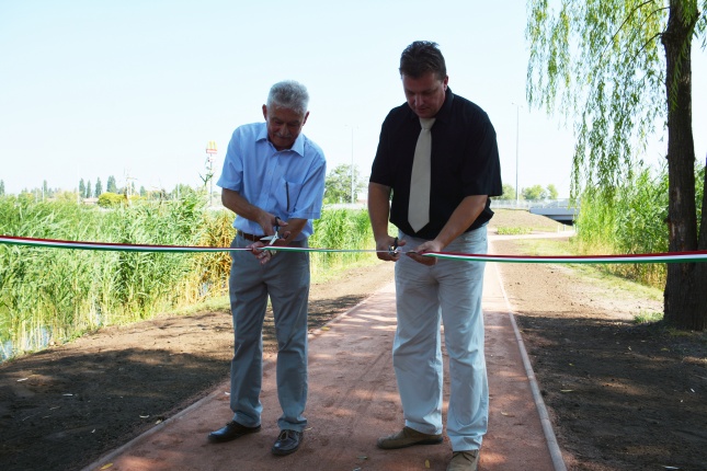 Átadták a felújított bujtosi sétányt