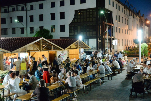 VIDOR-os este a belvárosban