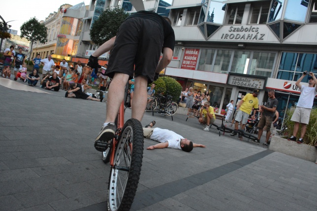 Triál a város közepén