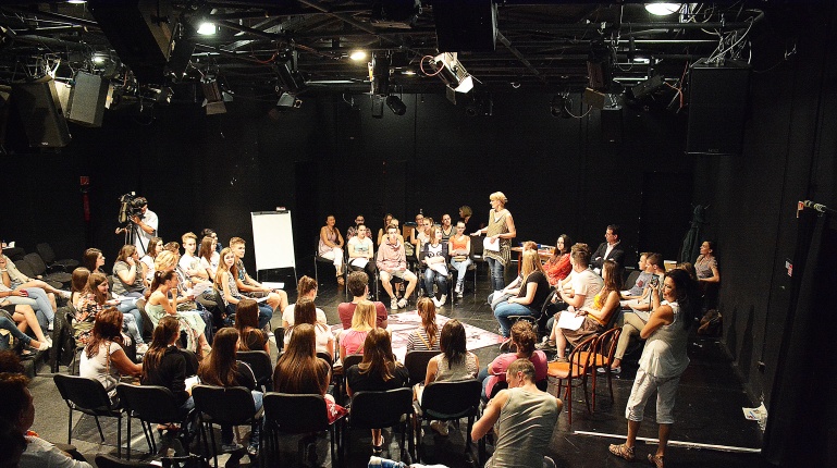 Interaktív előadás a Művész Stúdióban