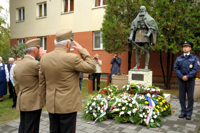 Emlékezés az aradi vértanúkra