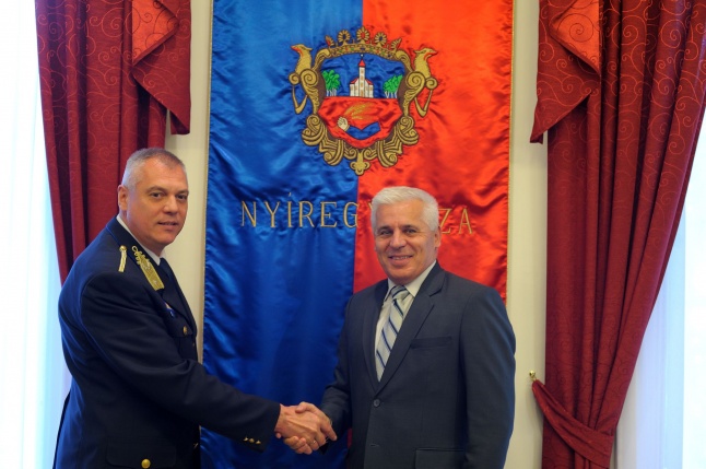 Elismerés szolgálatért