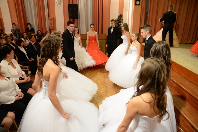 Szalagavató EKLG 4/12 osztály