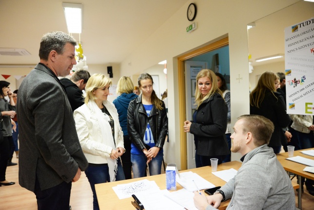 Civilek az éjszakában-a Humán Net Alapítvány rendezvénye