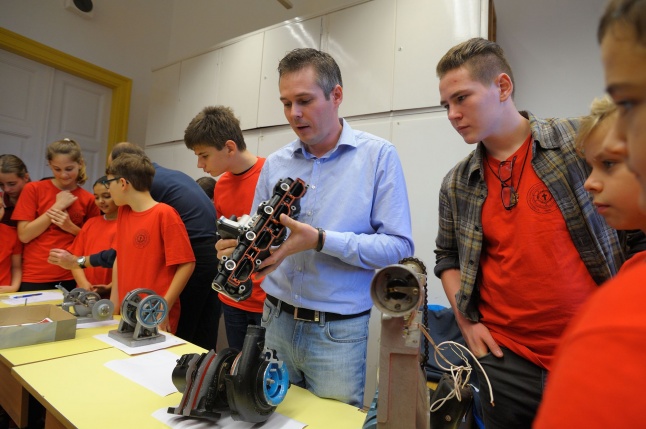 Fizika Roadshow a Kossuth Gimnáziumban