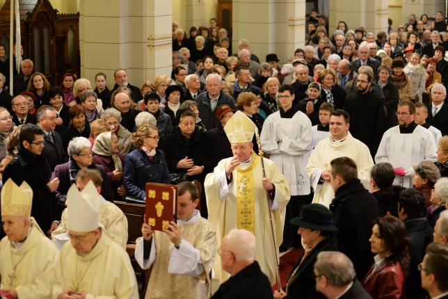 Székfoglaló szentmise a Magyarok Nagyasszonya Társszékesegyházban
