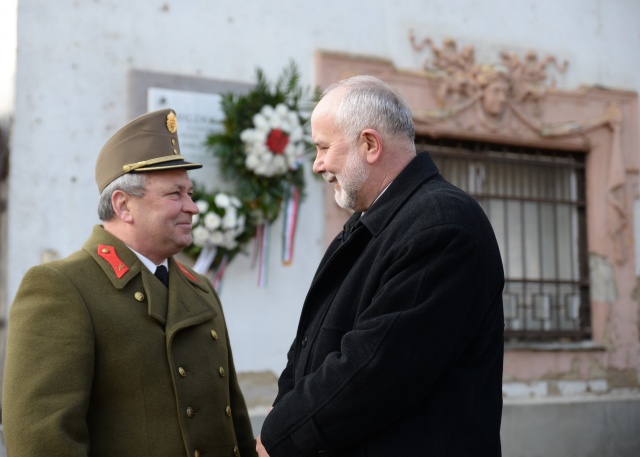 Reviczky emléktábla koszorúzás