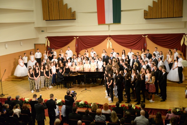 Szalagavató gálaműsor a Sipkayban