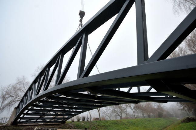 Hídelem beemelése Sóstón