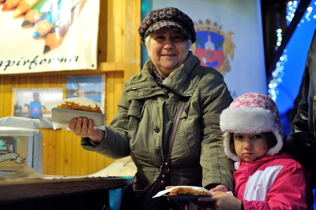 Frissen sült lapcsánka a Karácsonyi Forgatagban