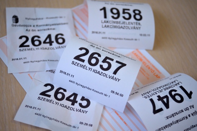 Ügyintézés az okmányirodában