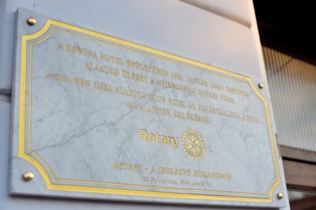 Rotary Club emléktábla avatás