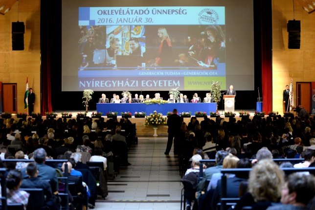 Oklevélátadó ünnepség a Nyíregyházi Egyetemen