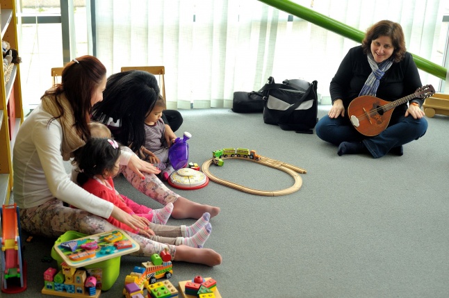 Zenebölcsi a Móricz Zsigmond Könyvtárban