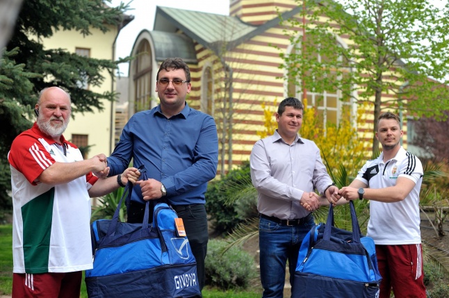 Adomány Mátyfalva labdarúgóinak