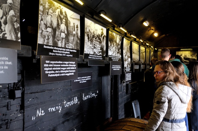 Élet Menete - utazó vagonkiállítás