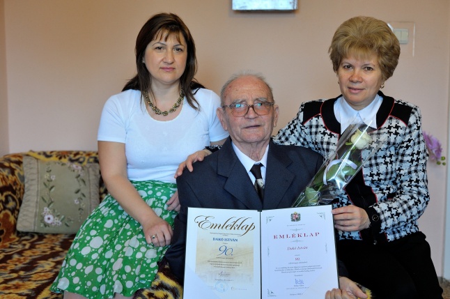 Szépkorú köszöntése - Dakó István