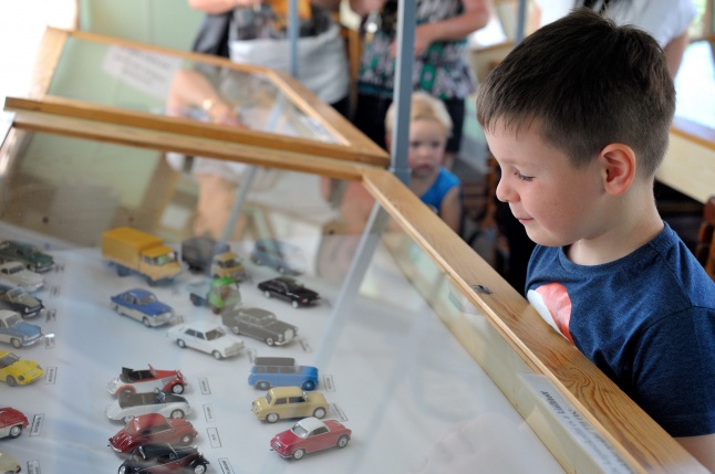 Kisautó kiállítás a Vasutas Művelődési Házban