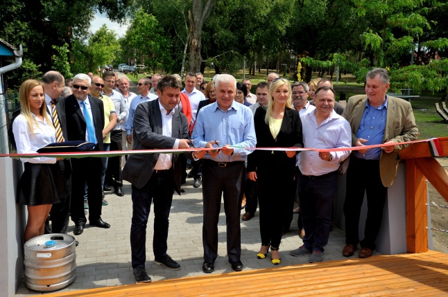 Átadták az Igrice hidat Sóstón