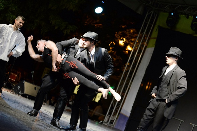 Táncgála a Kossuth téren