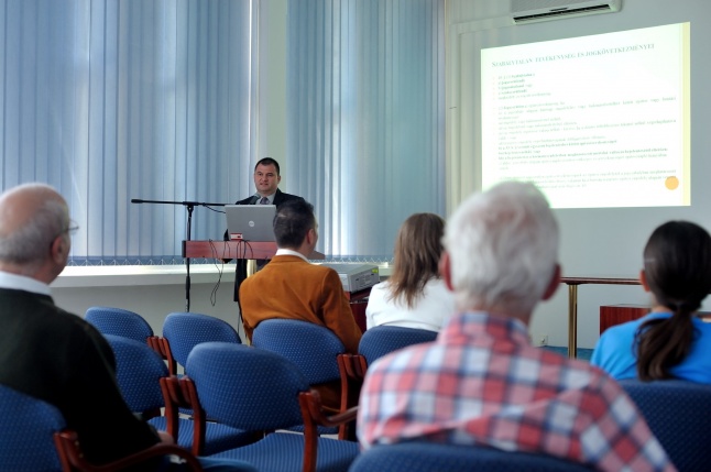 Konferencia az iparkamarában