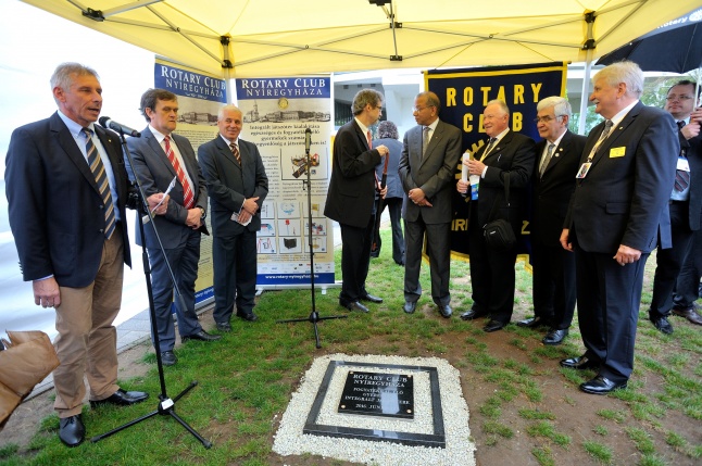 Rotary játszótér alapkőletétel