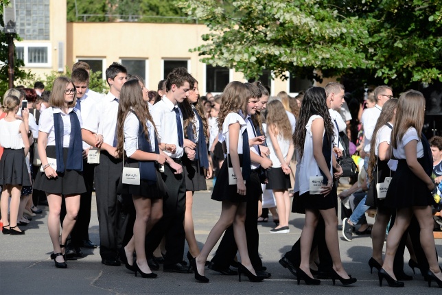 ELbúcsúztak a nyolcadikosok az Apáczaitól