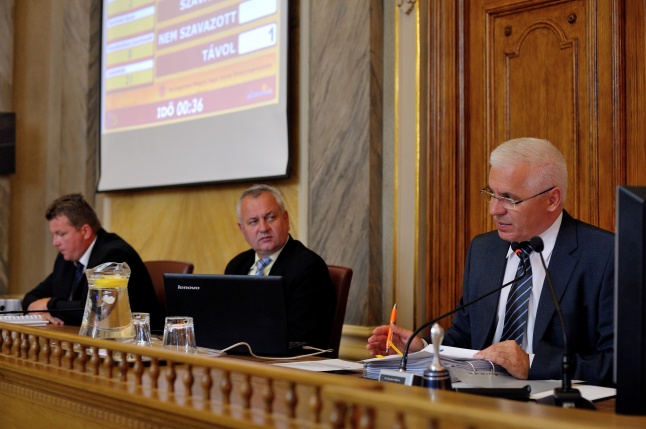 Városi Közgyűlés 20160630