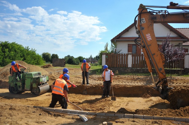 Útfelújítás a Lombkorona utcán