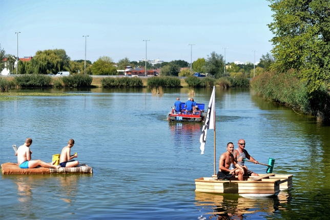 Egészségnap, úszó alkalmatlanságok Örökösföldön