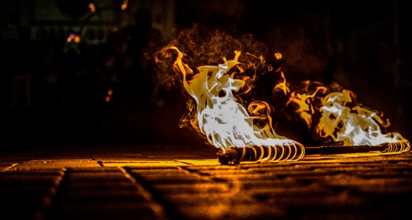 Tűzzsonglőrök a VIDOR fesztiválon