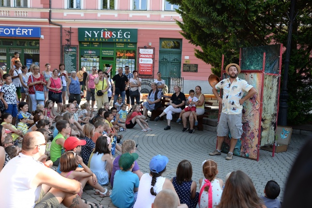 Vidor-vasárnap délután a belvárosban