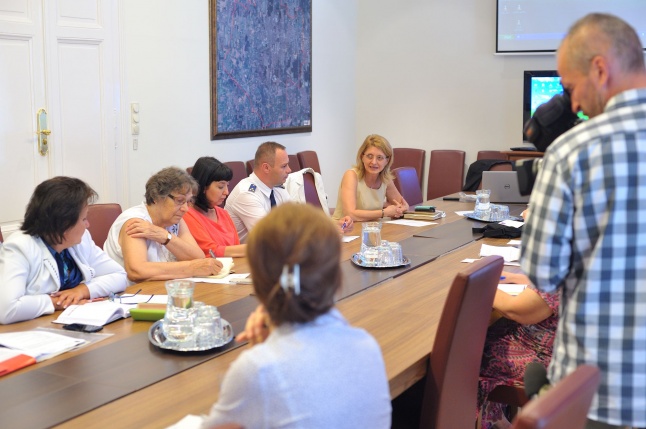 Ülésezett az Idősügyi Tanács 20160831