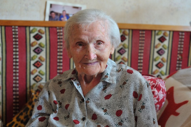 Szépkorú köszöntése - Csabai Mihályné