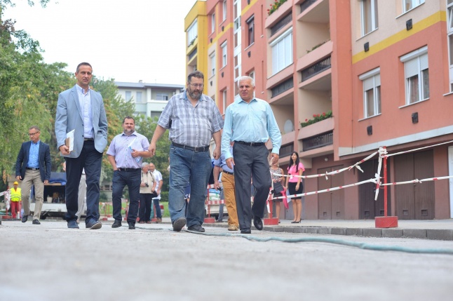 Helyszíni bejárás a Szántó Kovács János utcán - fotó Szarka Lajos